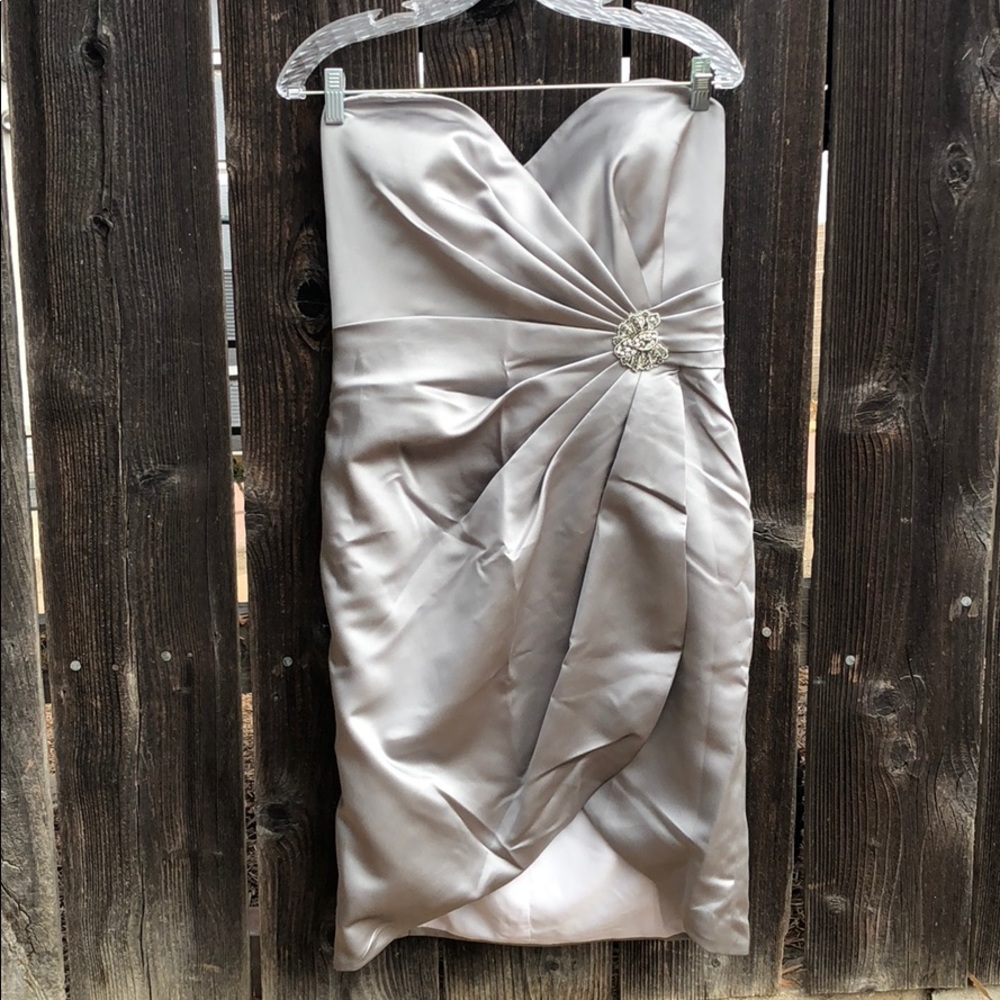 Beautiful Strapless Silver Dress By Enzoani Love